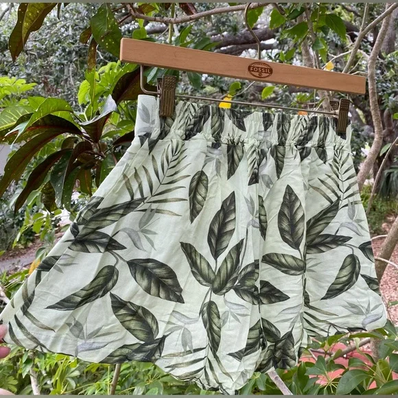 shore brand shorts - Picture 2 of 5